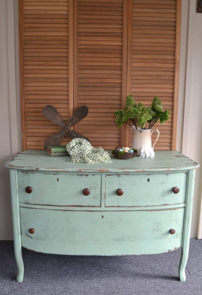 Distressed Dresser Makeover The Easy Way To Distress Furniture