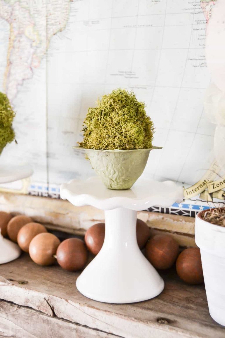 DIY Mossy Spring Easter Eggs